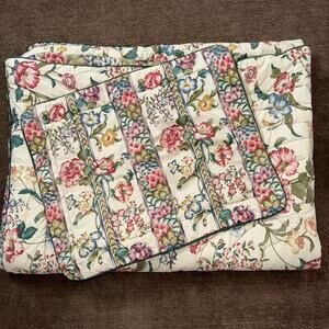 Croscill Home Fashions Vintage Twin Dynasty Floral Quilt With Sham Cottage Core